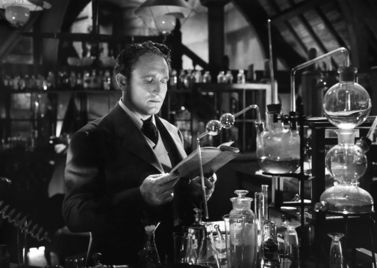 a comparison of two scientists in dr victor frankenstein and dr jekyll It is important to consider victor frankenstein's duality and magnetism in today's perception of frankenstein because the man and the monster seem to be two halves of one being held together by magnetism, modern day has confused the two dr frankenstein has become merely the mad scientist while his monster has become. a comparison of two scientists in dr victor frankenstein and dr jekyll It is important to consider victor frankenstein's duality and magnetism in today's perception of frankenstein because the man and the monster seem to be two halves of one being held together by magnetism, modern day has confused the two dr frankenstein has become merely the mad scientist while his monster has become.