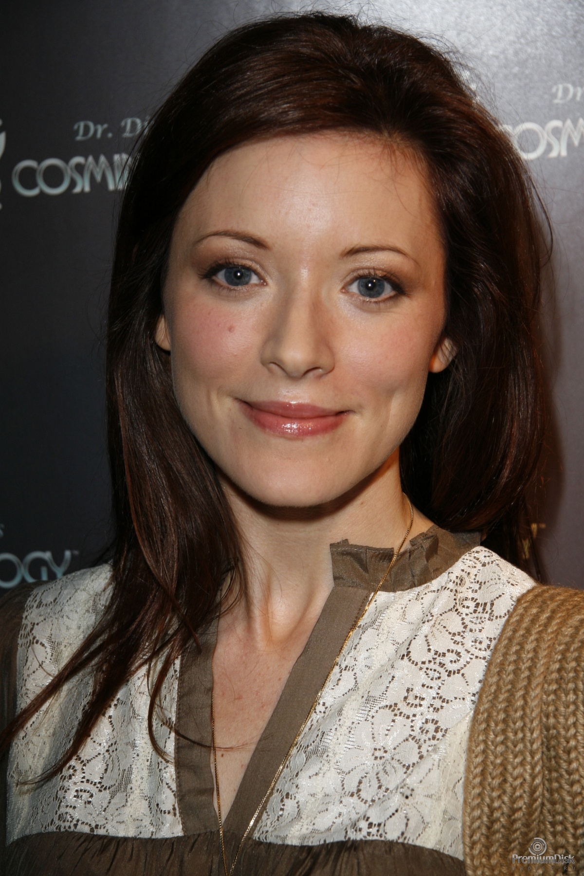 Elizabeth Bogush Фото 9