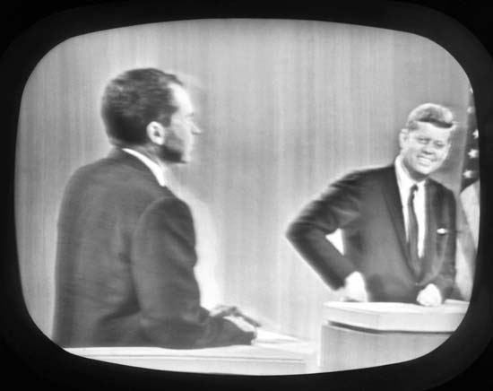 kennedy nixon debate analysis The first televised presidential debate on 26 sep 1960 pre-empted the andy griffith show, was watched by over 65-70 million viewers, and is widely credited with erasing richard m nixon's lead over john f kennedy in the race to succeed dwight eisenhower. kennedy nixon debate analysis The first televised presidential debate on 26 sep 1960 pre-empted the andy griffith show, was watched by over 65-70 million viewers, and is widely credited with erasing richard m nixon's lead over john f kennedy in the race to succeed dwight eisenhower.
