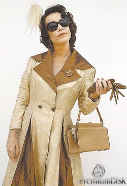 Луселия Сантус Фото 1