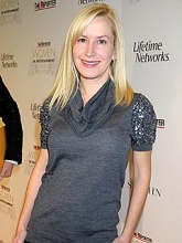 Анджела Кинси (Angela Kinsey)