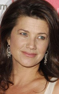 Дафна Зунига (Daphne Zuniga)