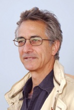 Дэвид Стрэтэйрн (David Strathairn)