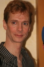 Даг Джонс (Doug Jones)