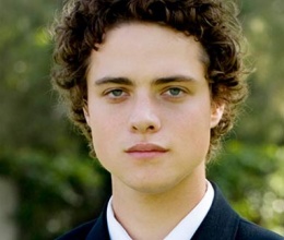 Дуглас Смит (Douglas Smith)