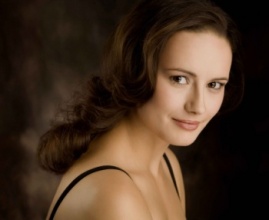 Жаклин Больё (Jacqueline Beaulieu)