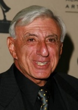 Джейми Фарр (Jamie Farr)