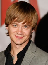 Джейсон Ерлс (Jason Earles)