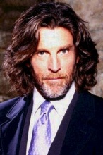 Джон Гловер (John Glover)