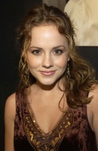 Келли Стейблз (Kelly Stables)