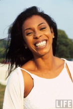 Ханди Александр (Khandi Alexander)