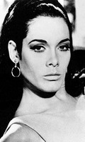 Мартин Бесвик (Martine Beswick)