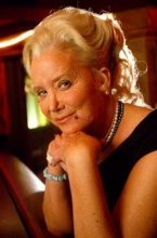 Сэлли Кёркленд (Sally Kirkland)