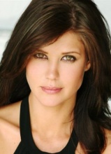 Сара Ланкастер (Sarah Lancaster)