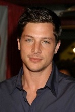 Саймон Рекс (Simon Rex)