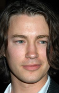 Том Уисдом (Tom Wisdom)