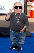 Верн Тройер (Verne Troyer)