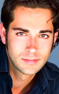 Захари Левай (Zachary Levi)