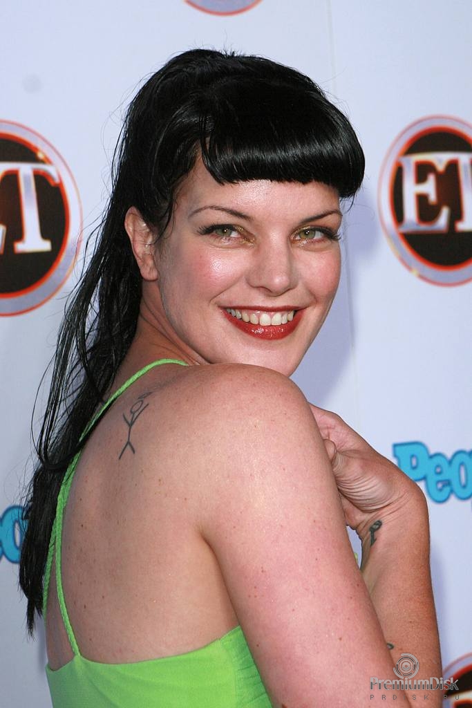 Поли Перретт Фото 23