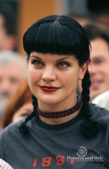 Поли Перретт Фото 30