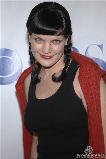 Поли Перретт Фото 47