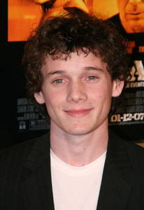 http://www.prdisk.ru/images/players_minifoto/popup_preview_anton_yelchin11.jpg