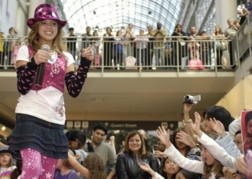 Фото Ария Уоллес