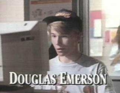 Фото Дуглас Эмерсон