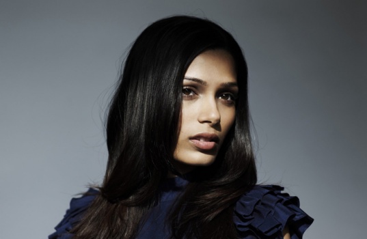 Фото Фрида Пинто