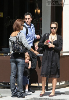 Фото Джошуа Альба