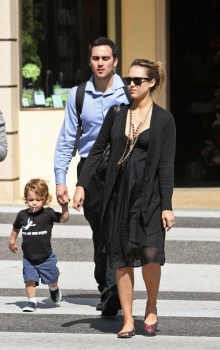 Фото Джошуа Альба