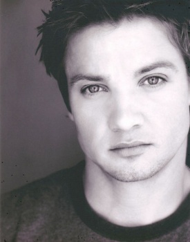 Фото Джереми Реннер