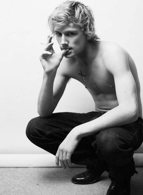 Алекс Петтифер Фото 38