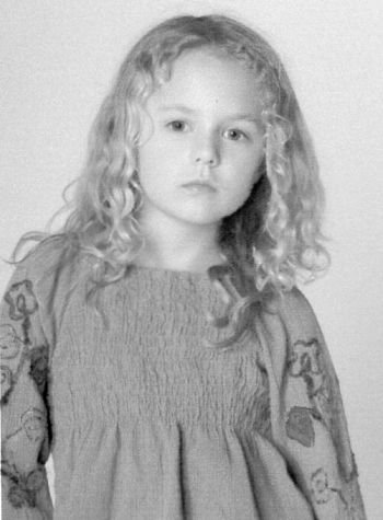 Courtney Taylor Burness Фото 8