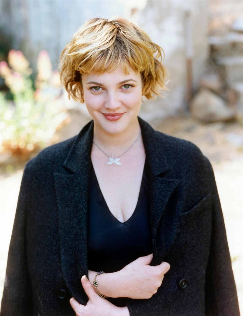 Drew barrymore short hair 90s