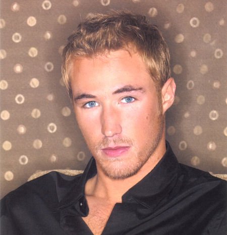 Kyle Lowder Фото 1