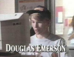 Фото Дуглас Эмерсон