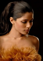 Фото Фрида Пинто