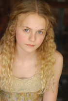 Фото Courtney Taylor Burness