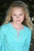Фото Courtney Taylor Burness