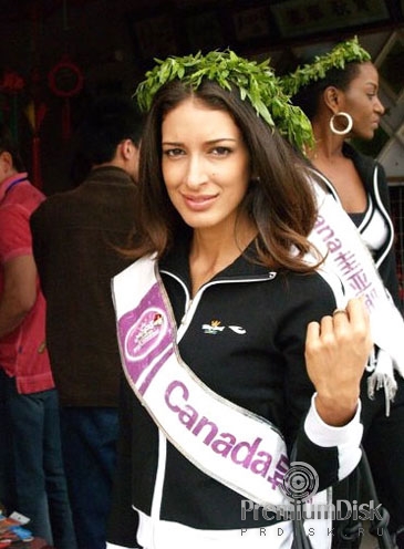 Sahar Biniaz Фото 13